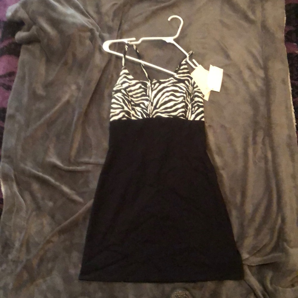 Mini dress. - Picture 3 of 3